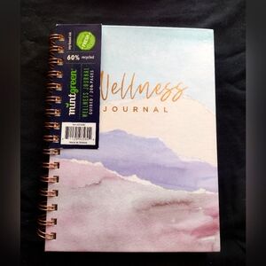 Wellness Journal W Prompts to inspire your thoughts 60% Recycled